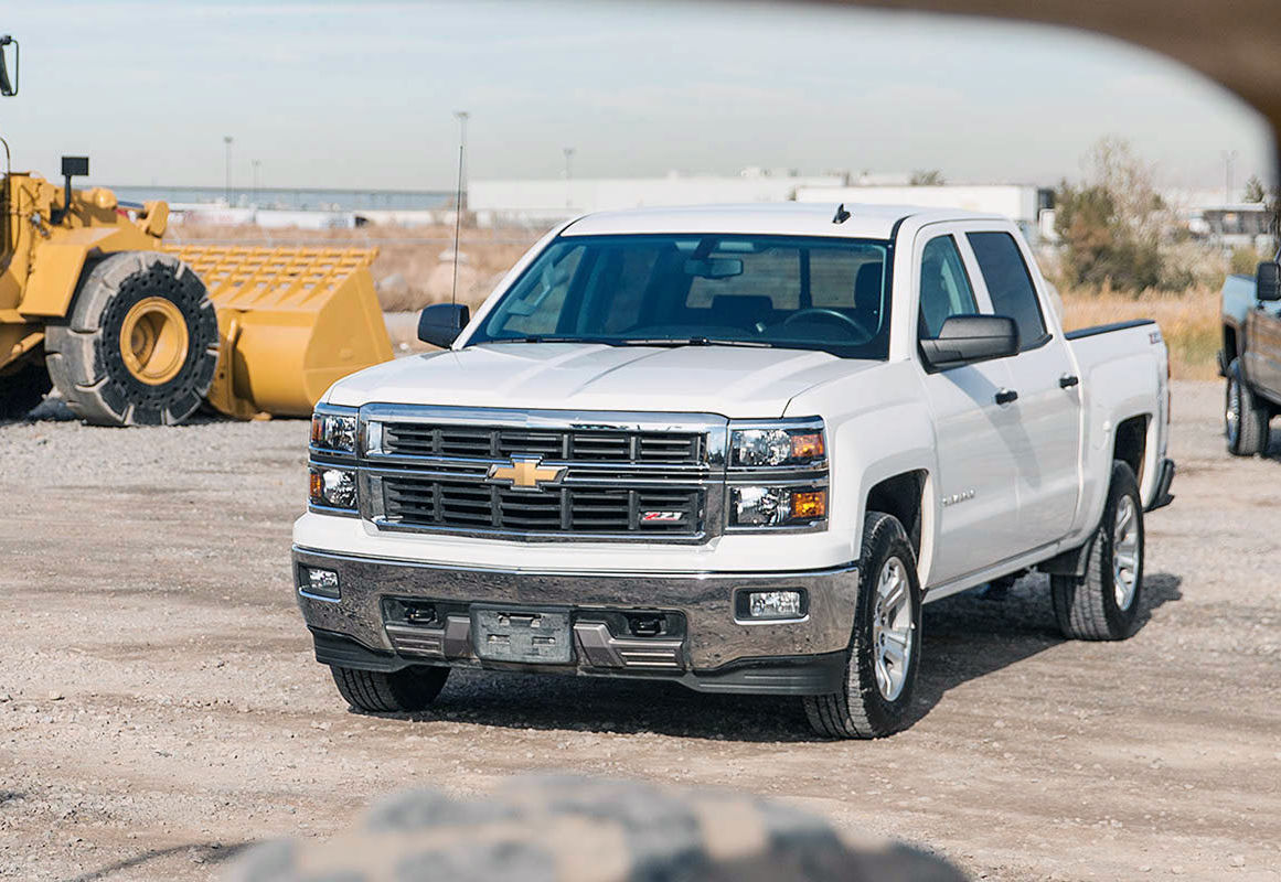 Pickup truck and construction equipment